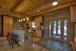 Reel Creek Lodge - Front Entryway and Fully Equipped Kitchen 
